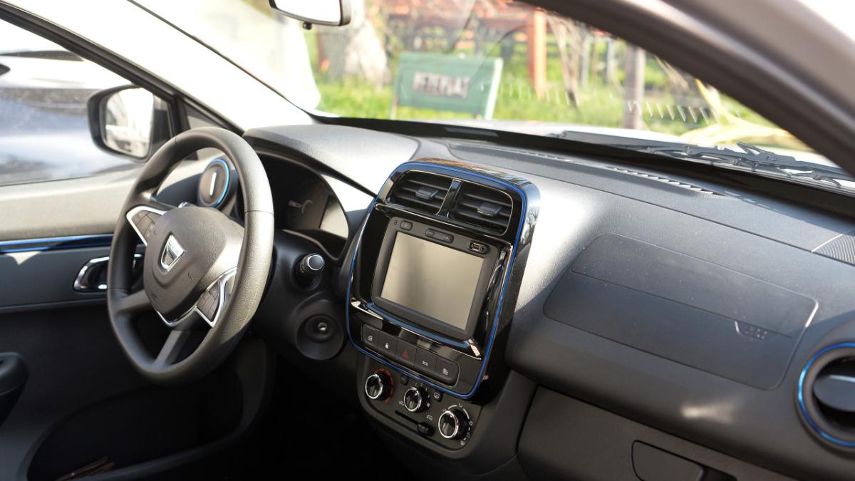 dacia spring masina