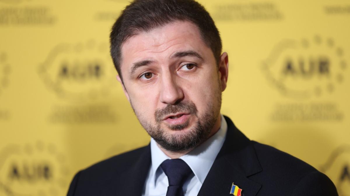 Adrian Axinia europarlamentar AUR