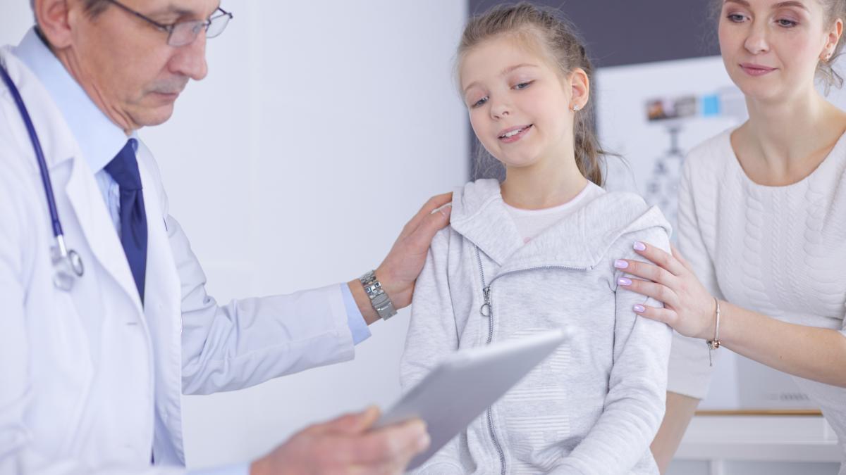 Falsele contraindicații la vaccinare. Prof. dr. Doina Pleșca Dacă îi curge nasul și are un gât puțin roșu, nu-i motiv pentru a nu vaccina copilul  video