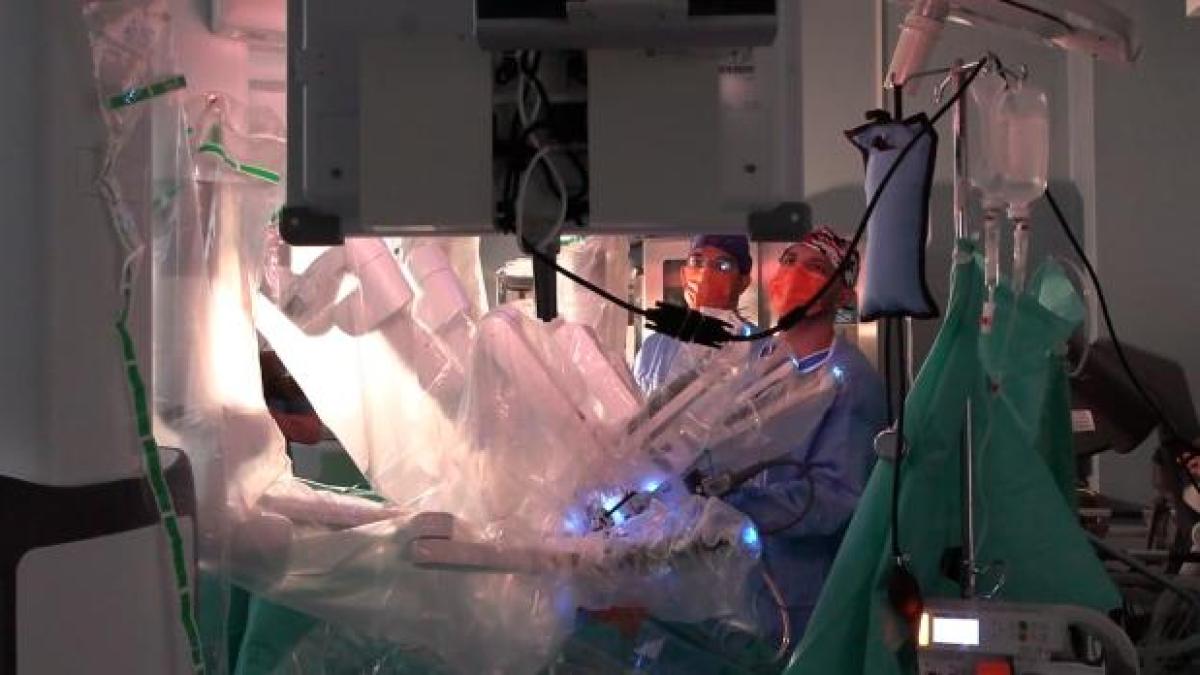 robotul-da-vinci-folosit-la-spitalul-clinic-prof-dr-theodor-burghele-pentru-operatii-de-cancer-ce-beneficii-au-pacientii-62858