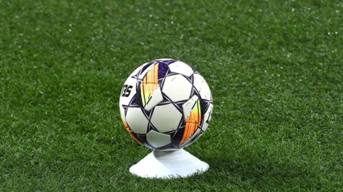 rezultatele zilei in superliga ce meciuri se joaca duminica si luni