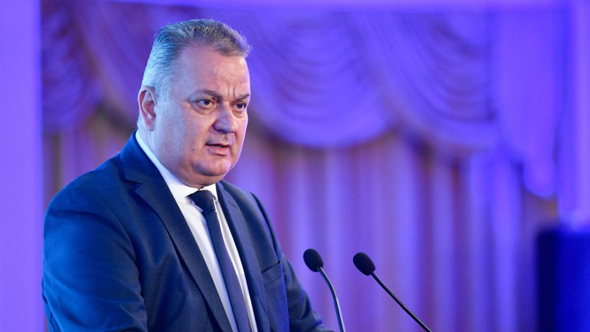 Virgil Guran susține că PNL ia în calcul opoziția Dacă va fi o alianță PSD–AUR, după un an o să-i alerge lumea pe stradă