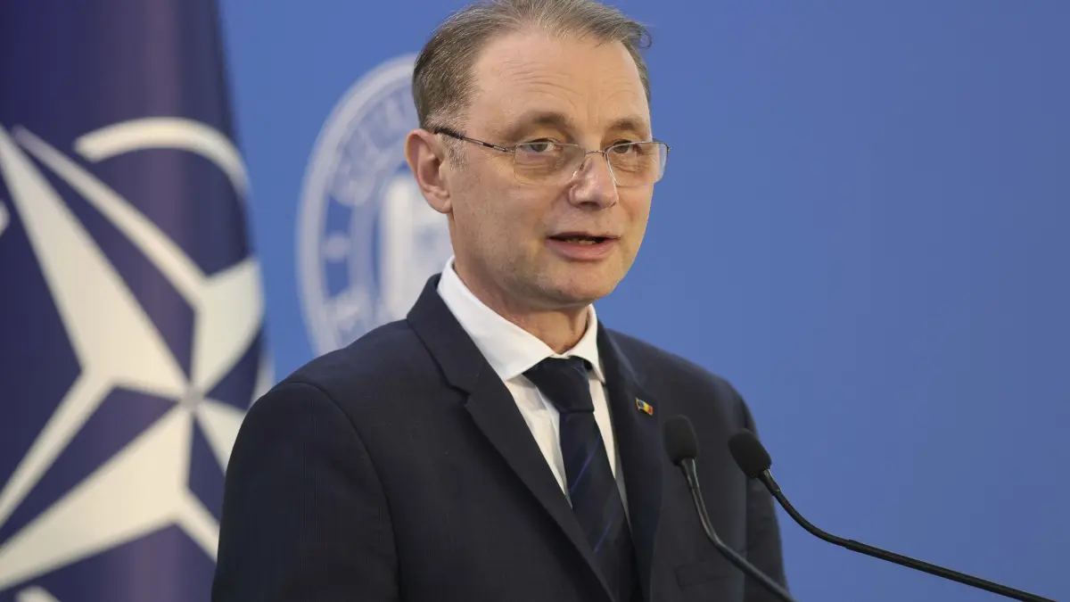 Luca niculescu INSTANT_GUVERN_007_INQUAM_Photos_Octav_Ganea