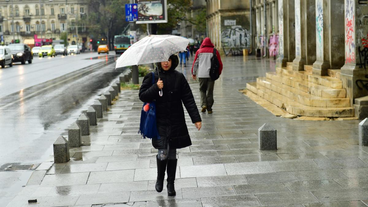 ploi in cea mai mare parte a tarii si vant puternic anm prognoza meteo pentru bucuresti