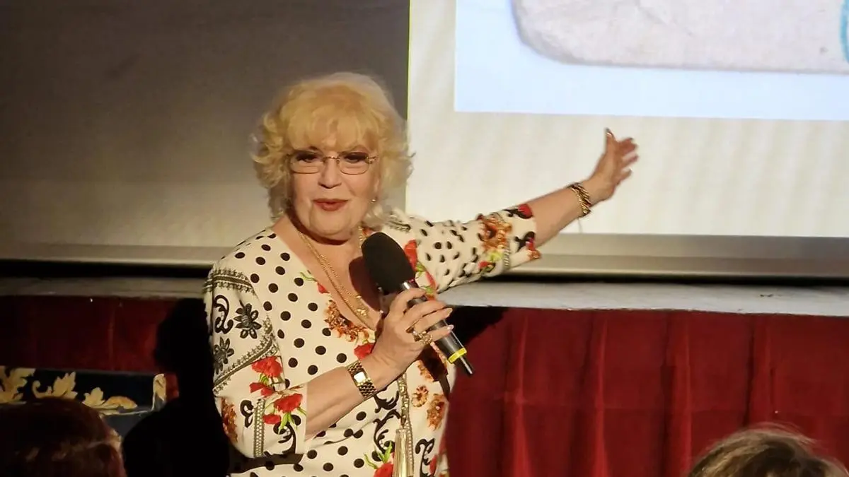 „Corina Chiriac, istoriile unei mari artiste”. Aproape 400 de obiecte și documente, reunite într-o colecție specială lansată de Muzeul Național de Istorie a României