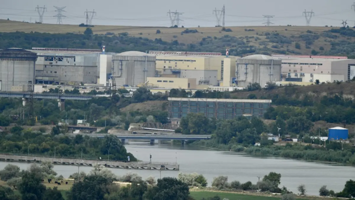 primul semnal de alarma la centrala cernavoda a fost in 2003 proiectele de pe dunare ignorate bulgaria si ungaria nu au aceeasi problema