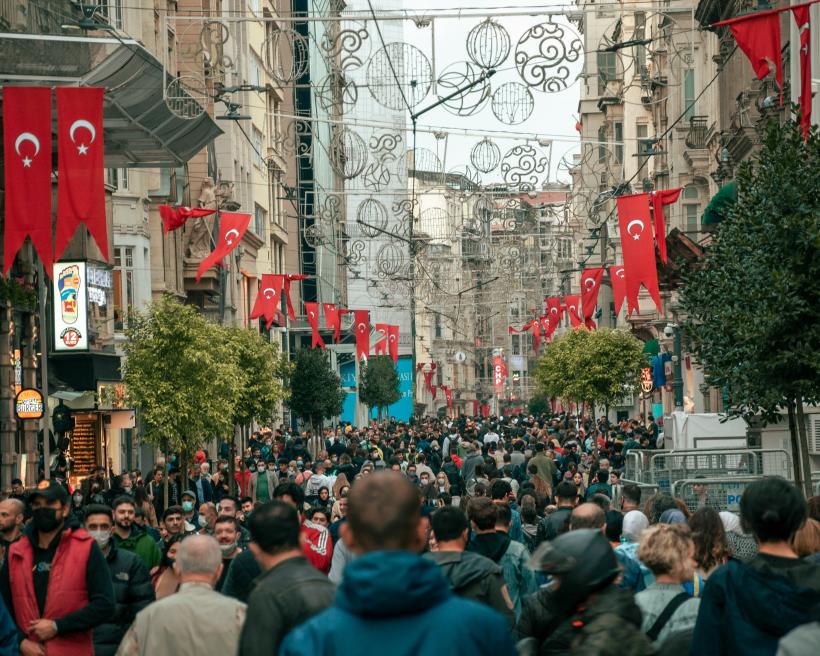 sute-de-persoane-arestate-n-turcia-la-o-demonstra-ie-de-1-mai-n-pia-a-taksim-video