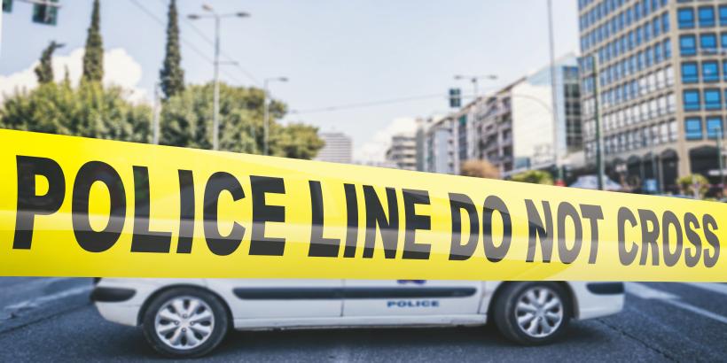 atac-armat-n-sudul-turciei-patru-mor-i-i-opt-r-ni-i-n-apropiere-de-mersin-presupusul-autor-are-17-ani-i-este-c-utat-de-poli-i-ti