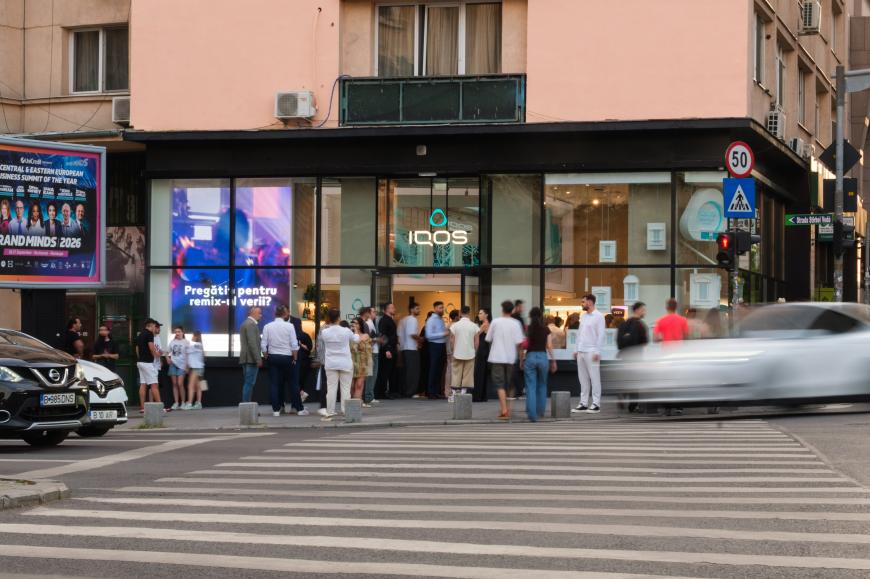 Noul IQOS Boutique Victoriei: concept de tip Retail 2.0 și o instalație artistică semnată Sebastian Comănescu