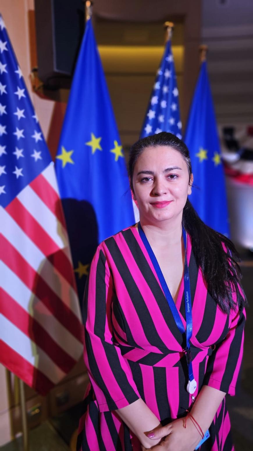 Georgiana Teodorescu, europarlamentar ECR, invitată la Ziua Americii. Apare alături de ambasadorul SUA pe lângă UE