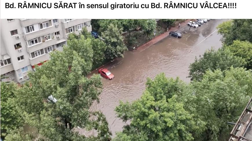 Dezastru în București, după furtună: Autoturisme acoperite de apă în pasaj. Salvatorii au înotat pentru a căuta victime/ 458 de mașini afectate, 64 de locuințe, 950 de solicitări încă așteaptă