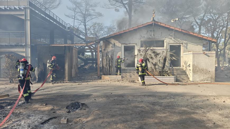 Misiune de foc pentru pompierii români în Franța. Peste 150 de butelii GPL, evacuate din calea flăcărilor