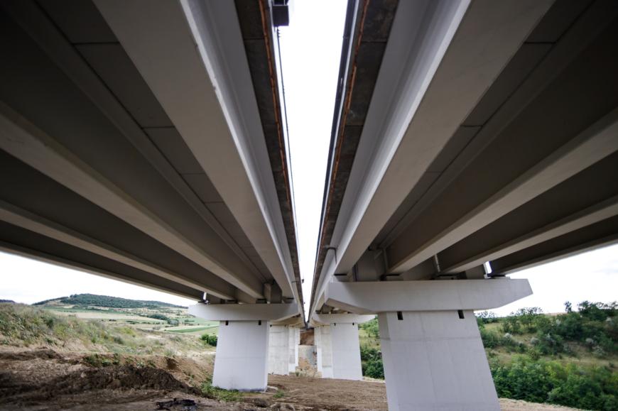 Premierul Ilie Bolojan, vizită la șantierul Autostrăzii Transilvania. Sursa foto: gov.ro