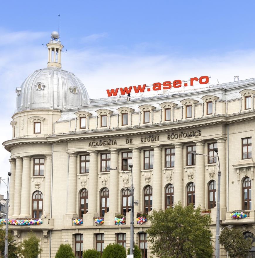 Un masterat care te duce mai departe în carieră