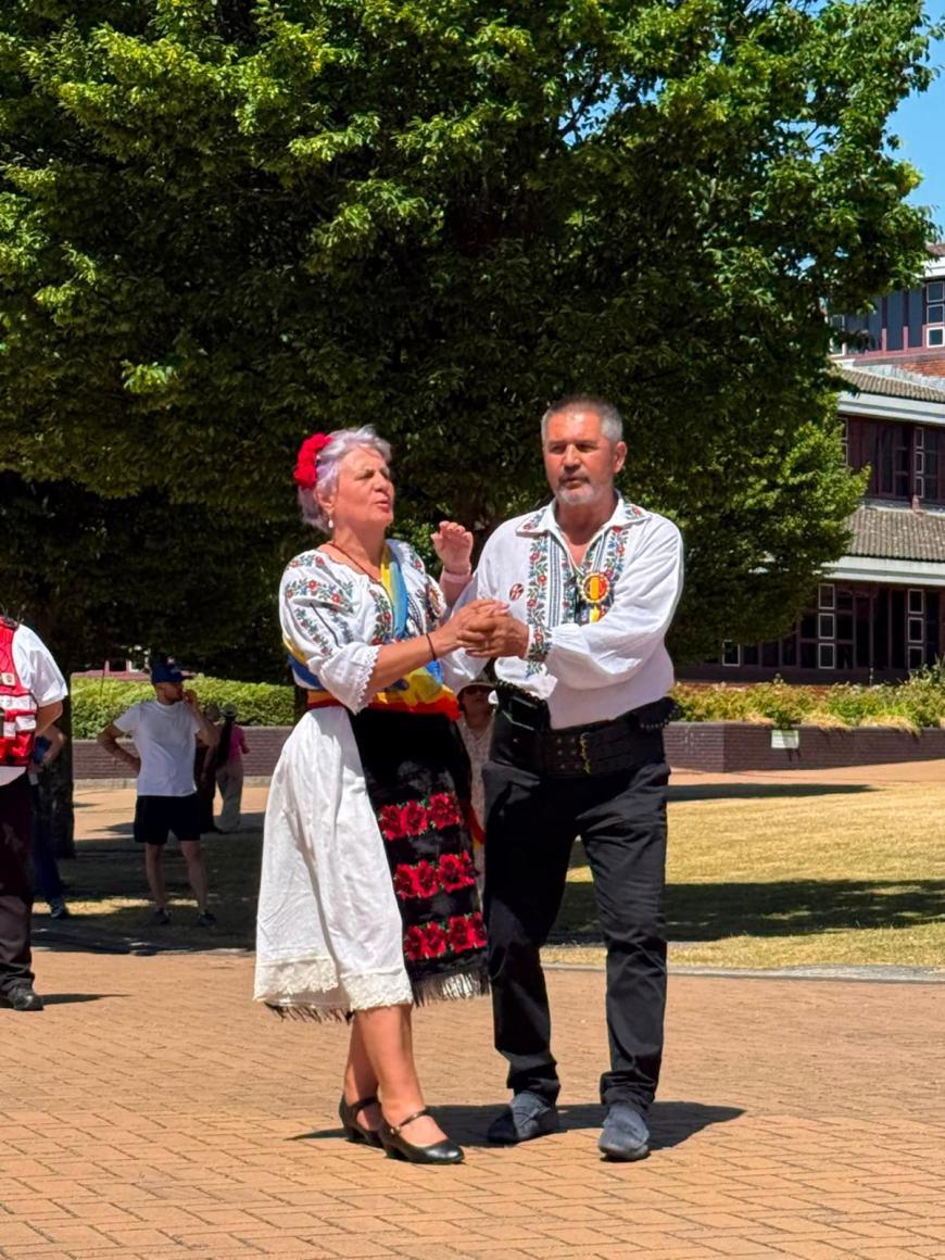  Românii care schimbă comunități. Florentina și Viorel Ioana transformă dansul popular într-o lecție de identitate