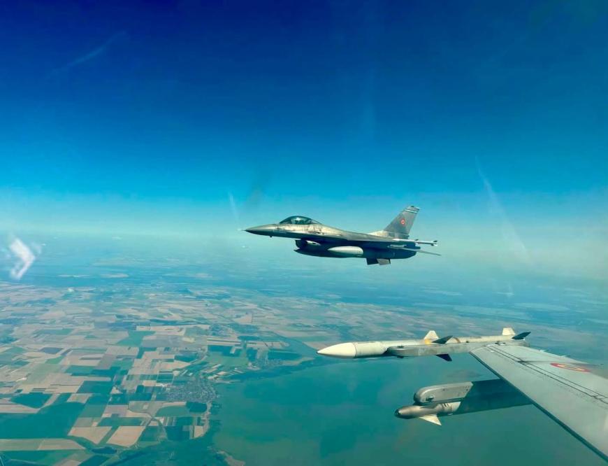 Imagini de la misiunea Armatei pentru doborârea dronei de duminică / FOTO