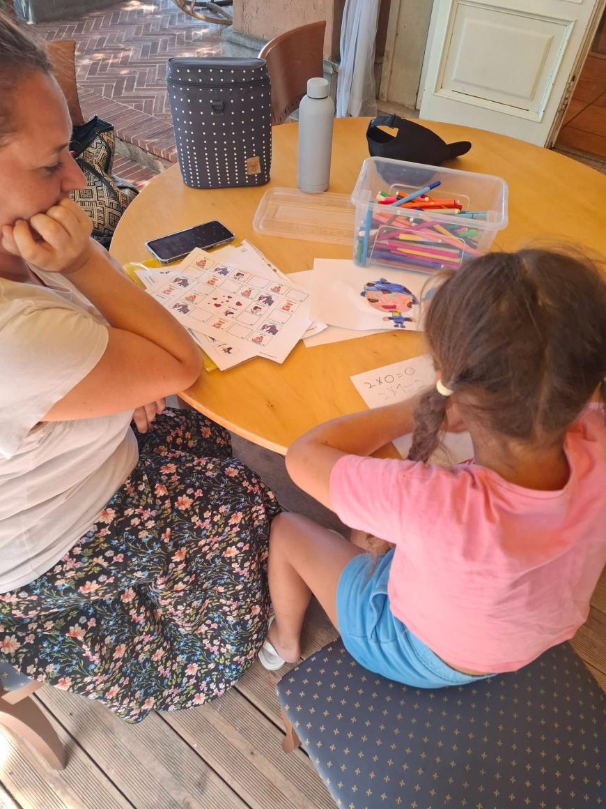La Roma, un „sat românesc” îi învață pe copii să nu-și uite rădăcinile. Modelul care transformă comunitatea