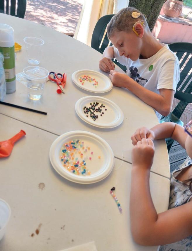 La Roma, un „sat românesc” îi învață pe copii să nu-și uite rădăcinile. Modelul care transformă comunitatea