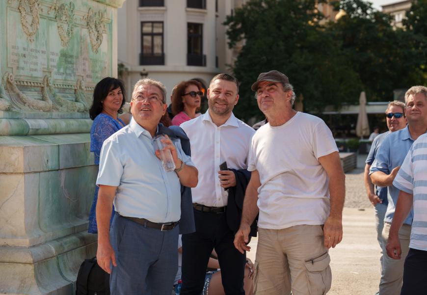 Vulturul Regal și cei doi grifoni, ”acasă, în inima Bucureștiului” pe Palatul Universității GALERIE FOTO