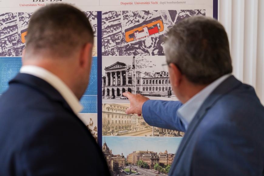 Vulturul Regal și cei doi grifoni, ”acasă, în inima Bucureștiului” pe Palatul Universității GALERIE FOTO