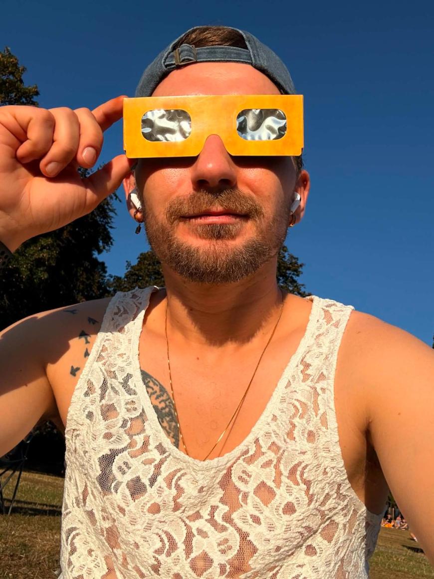 Cum s-a văzut eclipsa de Soare în Horsham, sudul Angliei. Cititor DC NEWS:
