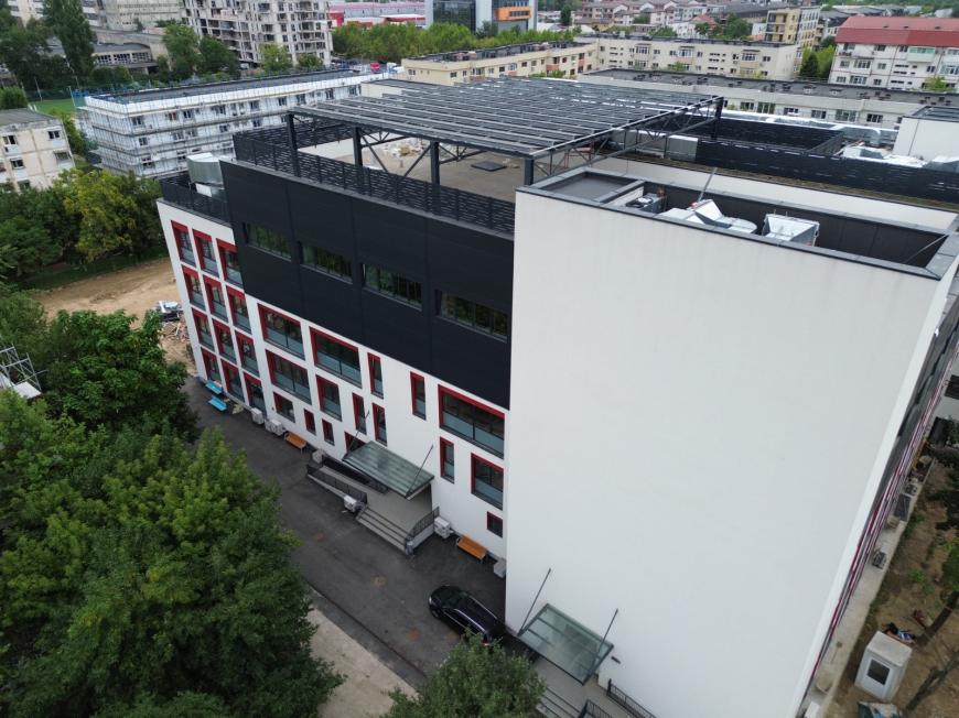 Școala Gimnazială nr. 149, pe ultima sută de metri. Elevii vor începe noul an școlar în clădirea modernizată și extinsă