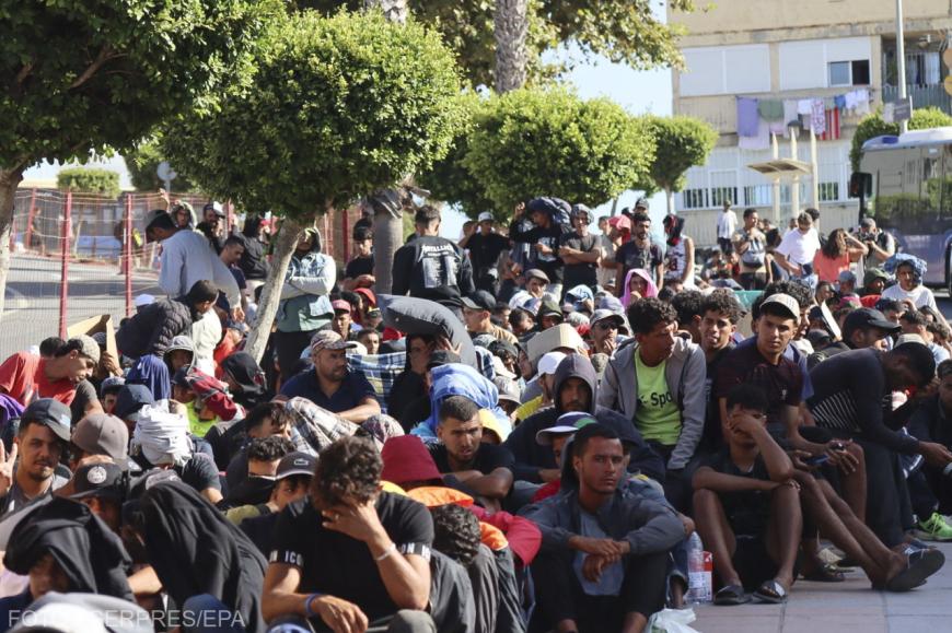 Spaniolii protestează împotriva migranților, Ceuta. Sursa foto: Agerpres