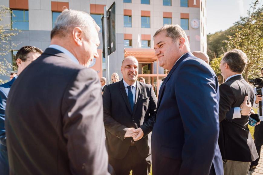 Nou centru de chirurgie cardiovasculară, inaugurat la Târgu Mureș. Rafila: În urmă cu 3 ani, am semnat contractul de finanțare de 150 milioane de euro, prin PNRR - Galerie FOTO