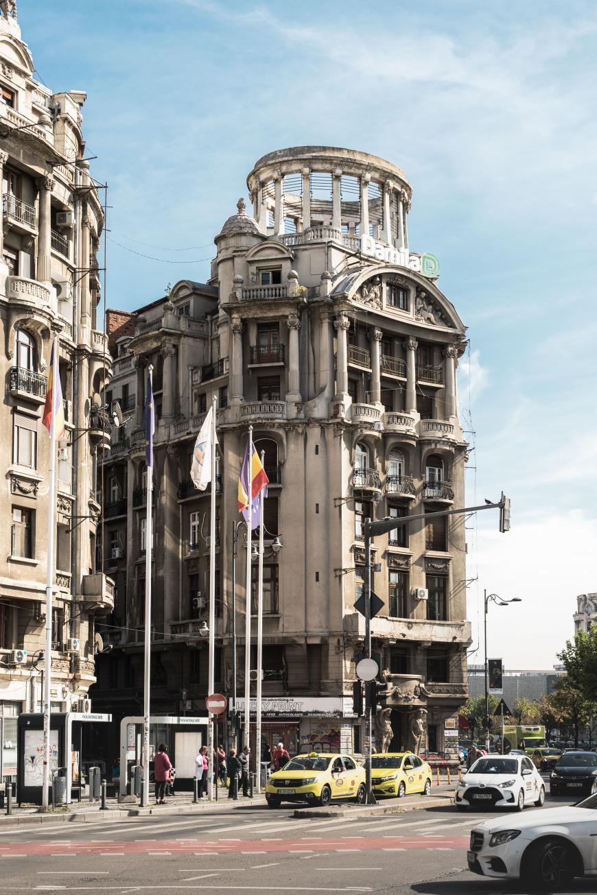 Cum folosești Legea 544/2001 dacă trăiești în diaspora