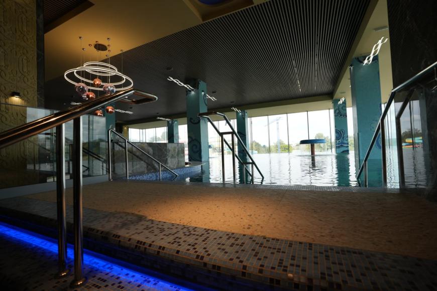 Piscine, SPA și patinoar pe terasă