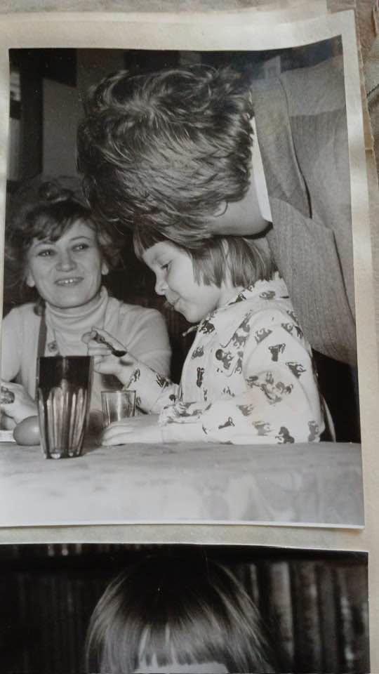 Familia Neagu: Stela, Anita și Fănuș. Sursa foto: Ionuț Vulpescu, Facebook