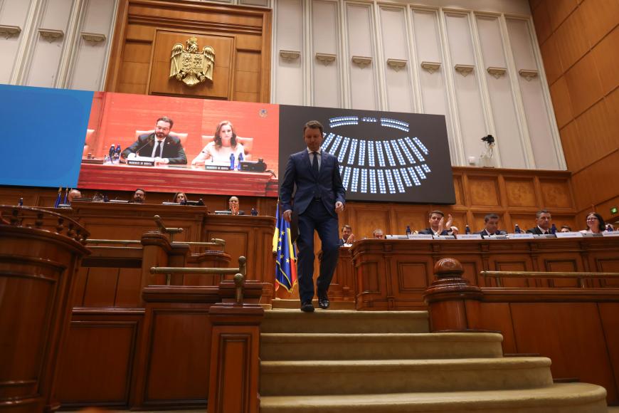 Mureșan, pierdut în spațiu și timp. A vorbit peste 30 de minute. Grindeanu: Domnule premier RESEMNAT... / live text / Update