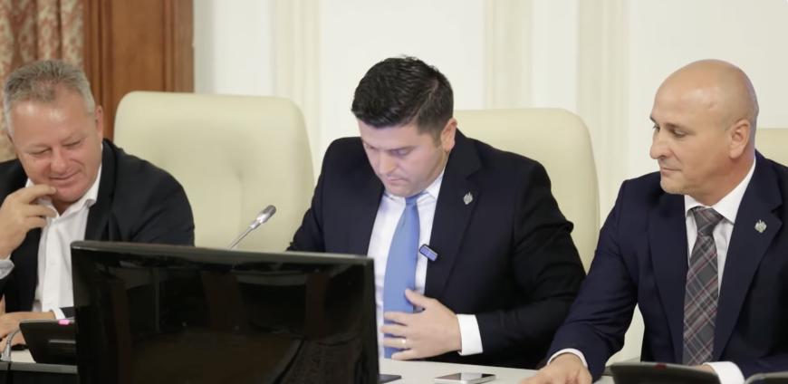 Audierea lui Florin Barbu pentru Agricultură. Adrian Cozma: Ați făcut din ”paladicultură” abracadabra/ ””Pa-lu-di-cul-tu-ră”. Haos în Parlament: ”Bâlci!”/ ”Așa e în democrație”