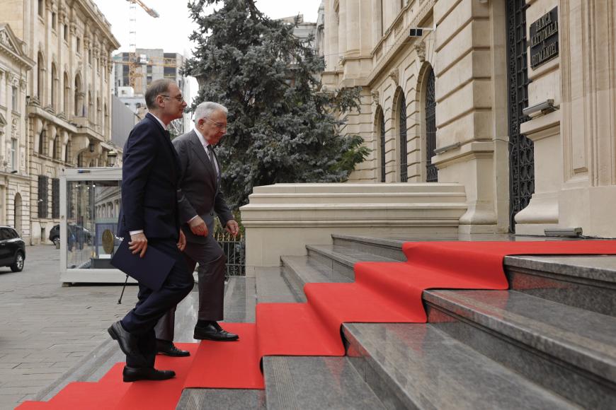 Luca Niculescu și Mugur Isărescu / Inquam Photos / Mălina Norocea
