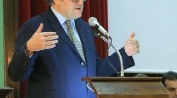 ambasadorul frantei dur cu guvernul boc