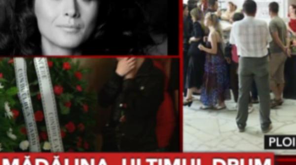 sicriul madalinei manole depus la casa de cultura a sindicatelor din ploiesti