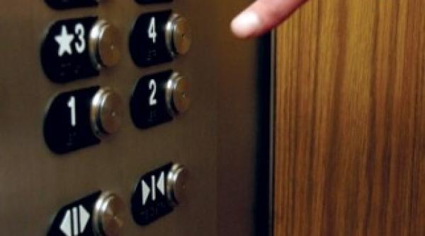 butoanele din lift sunt de 40 de ori mai murdare ca toaletele publice