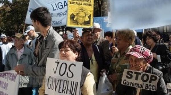 sediul central al pdl pichetat de cateva zeci de sindicalisti