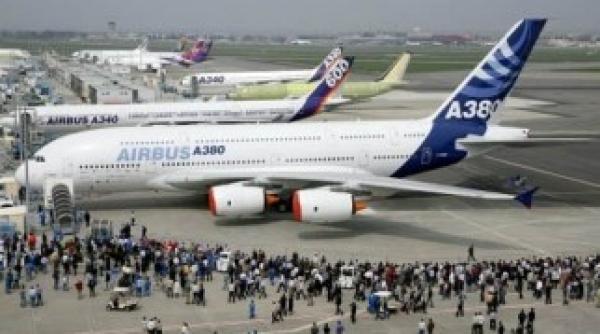 qantas suspenda zborurile aparatelor a380 dupa incidentul de la singapore