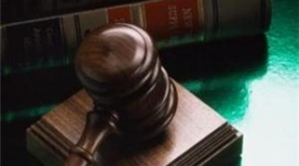 un tribunal decide ca retinerea a 25prc din indemnizatia de concediu e ilegala