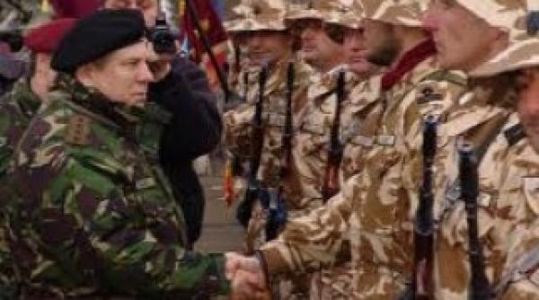 coincidenta bomba ce legatura este intre gaura neagra si statul major general al armatei romane