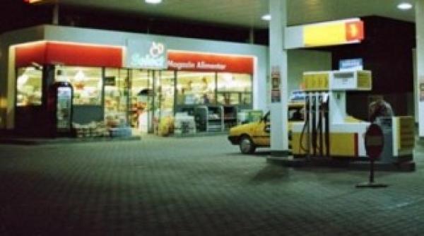 ce majorari de accize aduce 2011 vom plati mai mult pe benzina si tigari intrarea la cazinou va fi taxata