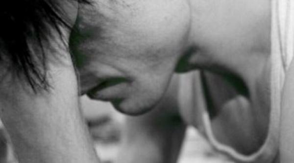 tinerii romani se drogheaza fac sex neprotejat si se sinucid