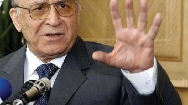 iliescu vrea sa l dea in judecata pe maries