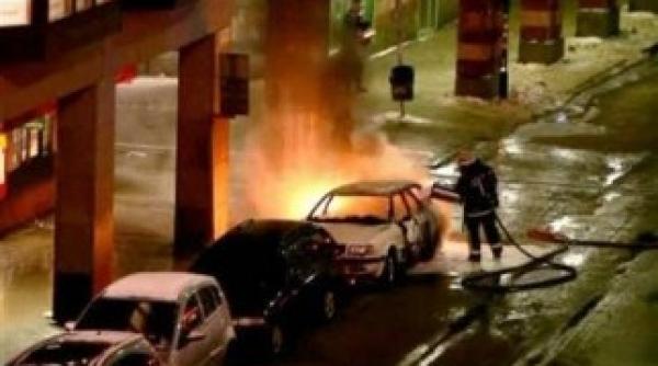 un mort si doi raniti in doua explozii in centrul stockholmului