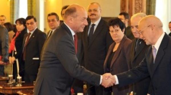 liderii sanitas si basescu au vorbit despre sanatatea presedintelui