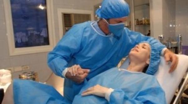 mamicile din spania pe urmele romancelor coada la maternitate pentru a beneficia de cei 2 500 de euro pana pe 31 decembrie