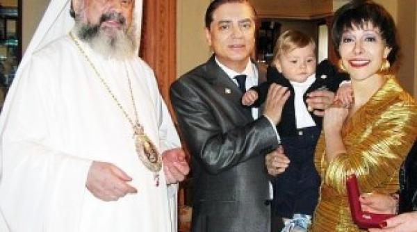 basescu i a taiat motul printului carol ferdinand si i a daruit pixul sau mont blanc