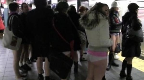 newyorkezii s au dezbracat in metrou video
