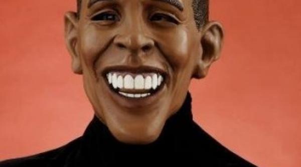 un barbat a jefuit o banca deghizat in barack obama